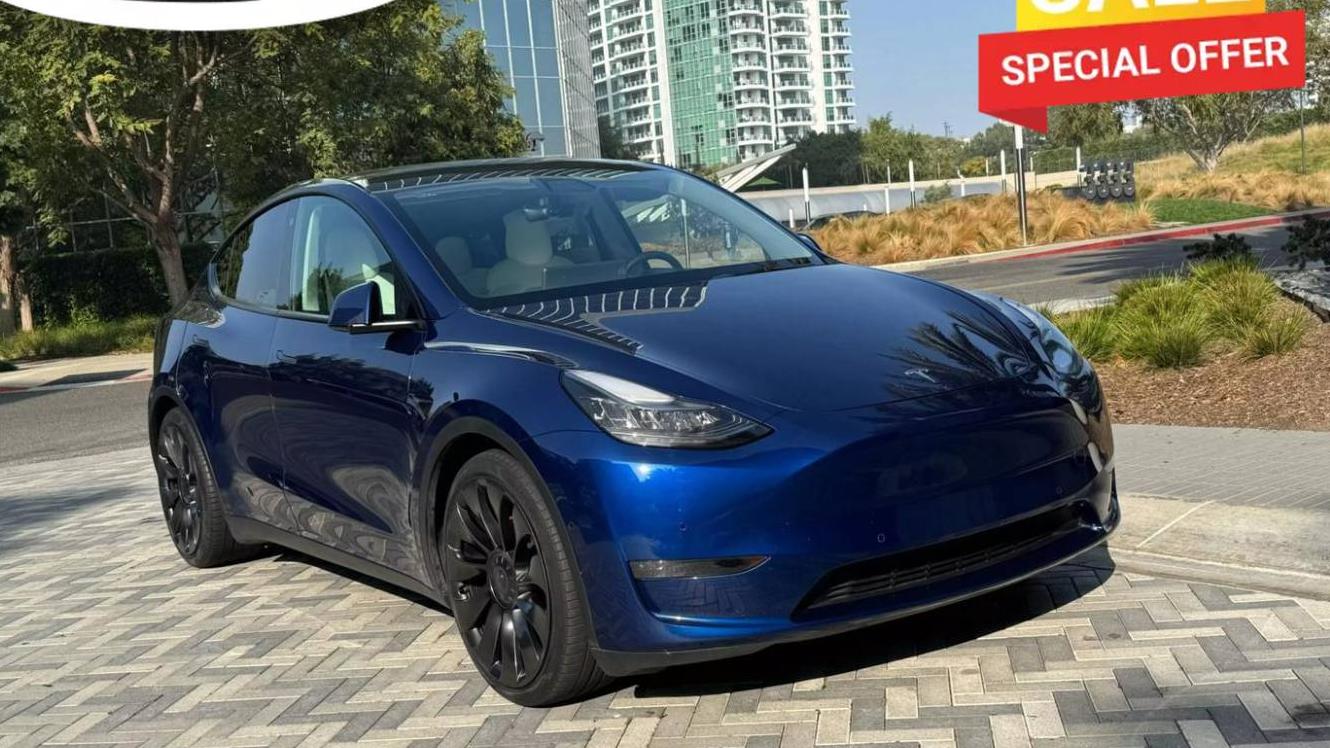 TESLA MODEL Y 2021 5YJYGDEF0MF097663 image